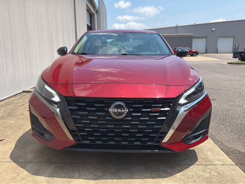Certified 2024 Nissan Altima 2.5 SR FWD image 8