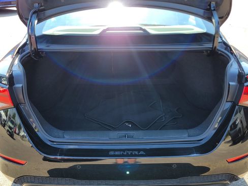 Used 2023 Nissan Sentra SV w/ SV Premium Package FWD image 8