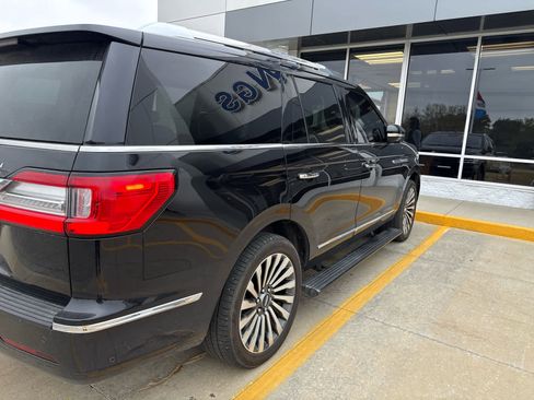 Used 2019 Lincoln Navigator Reserve image 5