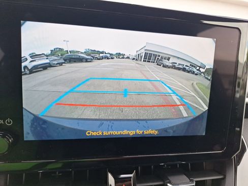 Used 2025 Toyota Corolla SE FWD image 25