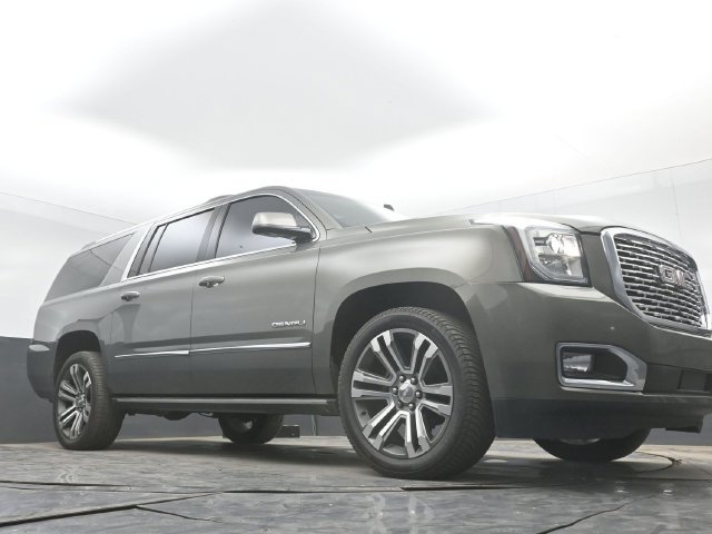 Used 2018 GMC Yukon XL Denali w/ Denali Ultimate Package AWD/4WD image 30