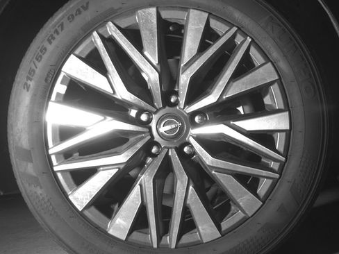 Used 2025 Nissan Altima 2.5 SV image 13