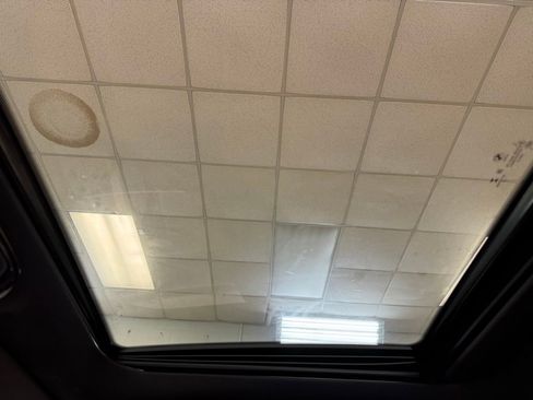 Used 2023 BMW 330e w/ M Sport Package image 43