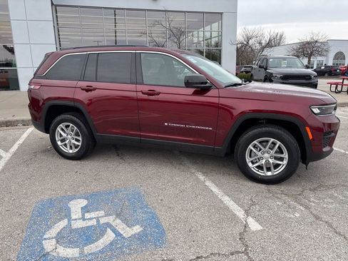 New 2026 Jeep Grand Cherokee Laredo AWD/4WD image 38