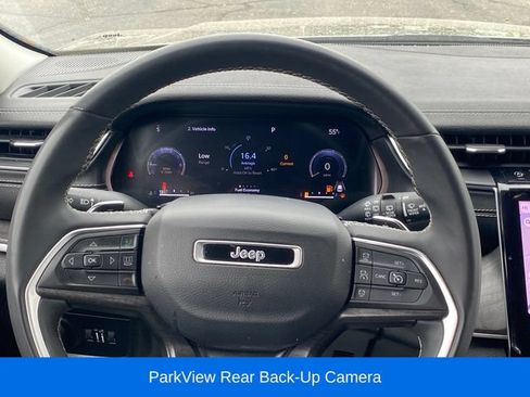 Used 2023 Jeep Grand Cherokee Limited AWD/4WD image 8