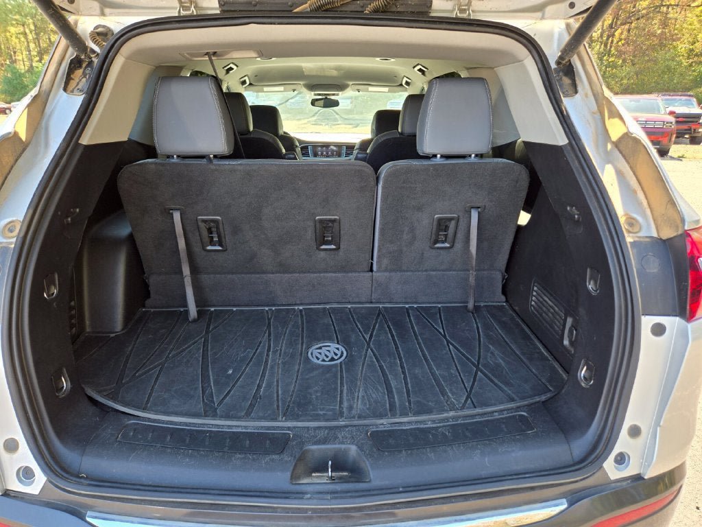 Used 2021 Buick Enclave Essence FWD image 18