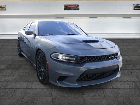 Used 2018 Dodge Charger R/T RWD image 1