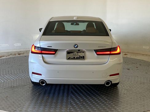 Used 2025 BMW 330i xDrive Sedan w/ Convenience Package image 9