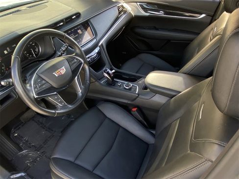 Certified 2021 Cadillac XT5 Premium Luxury image 19