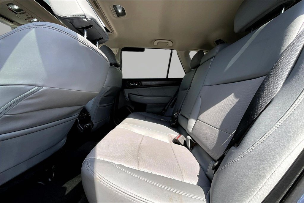 Used 2018 Subaru Outback 3.6R Limited AWD/4WD image 21