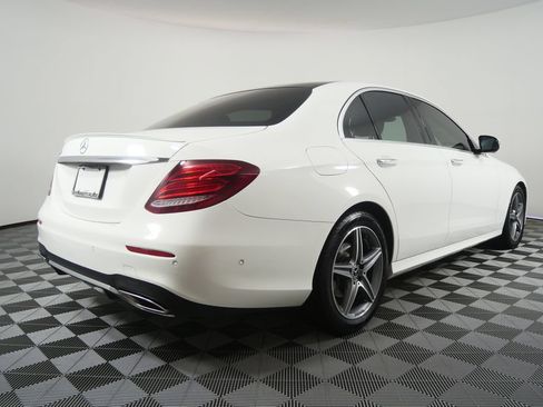 Used 2019 Mercedes-Benz E 300 image 3