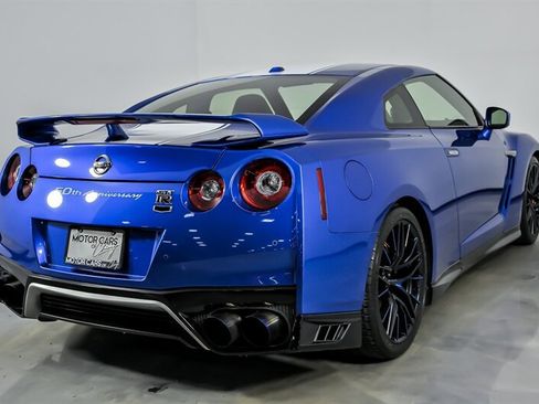 Used 2020 Nissan GT-R Premium AWD/4WD image 12
