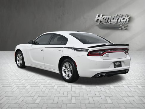 Used 2019 Dodge Charger SXT w/ Driver Confidence Group RWD image 8