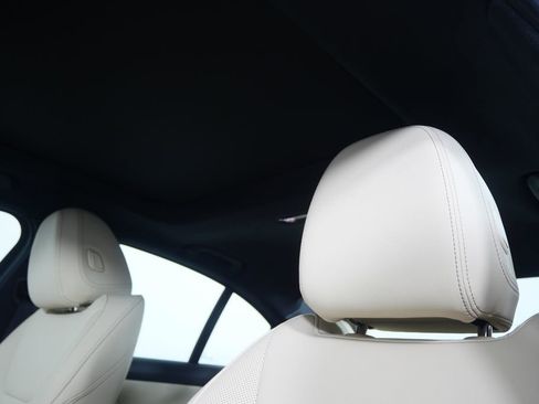 New 2026 BMW 330i Sedan w/ Convenience Package image 12