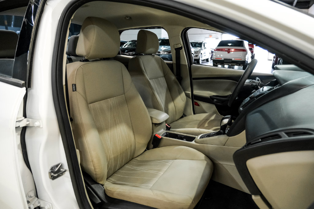 Used 2017 Ford Focus SE FWD image 34