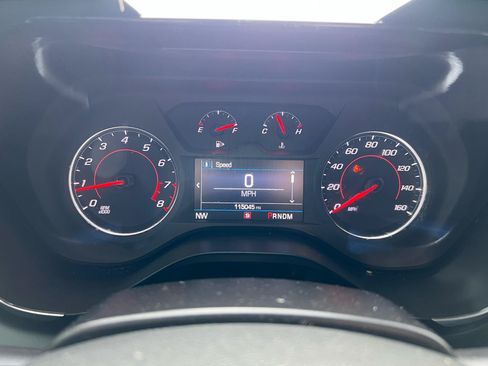 Used 2019 Chevrolet Camaro LT RWD image 17