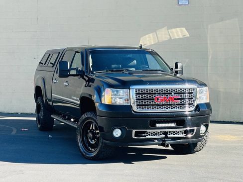 Used 2012 GMC Sierra 2500 Denali image 1
