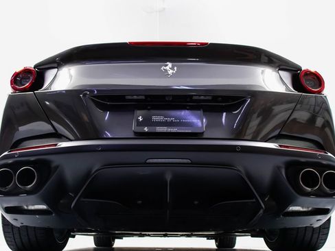 Certified 2019 Ferrari Portofino RWD image 23
