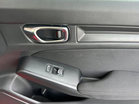 Used 2025 Honda Civic Sport image 19