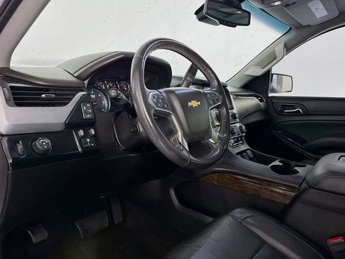 Used 2018 Chevrolet Suburban LT image 12