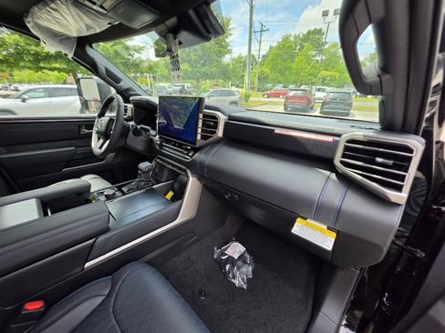 New 2026 Toyota Tundra Platinum AWD/4WD image 15