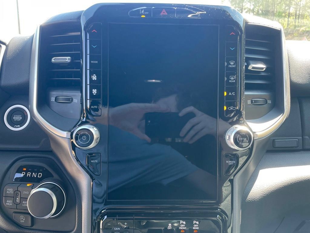 New 2026 RAM 1500 Big Horn AWD/4WD image 15