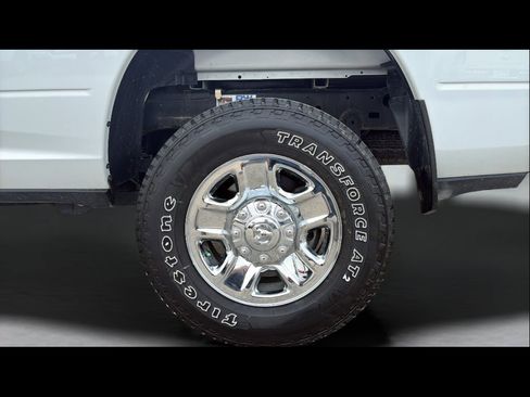 Used 2024 RAM 2500 Tradesman w/ Chrome Appearance Group image 28