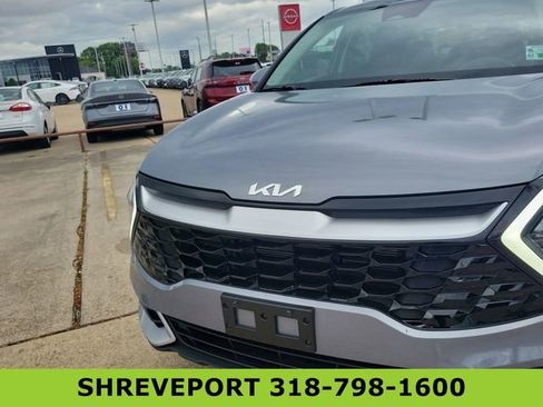 Used 2025 Kia Sportage EX FWD image 31