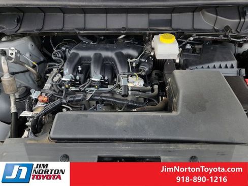 Used 2025 Nissan Pathfinder SL FWD image 33