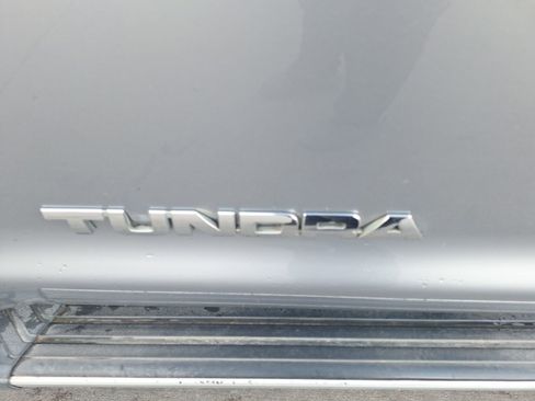 Used 2011 Toyota Tundra 2WD Double Cab image 11