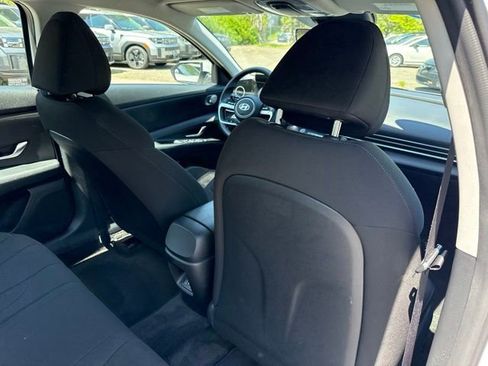 Certified 2024 Hyundai Elantra SEL FWD image 22