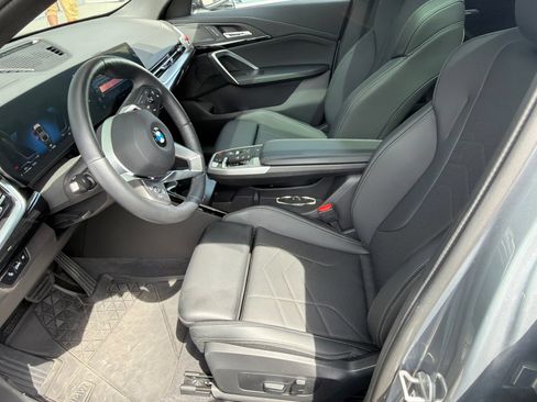 Used 2025 BMW X2 xDrive28i w/ Technology Package AWD/4WD image 9
