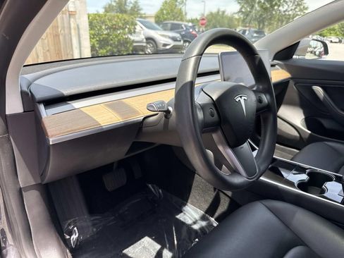 Used 2019 Tesla Model 3 Standard Range Plus RWD image 25