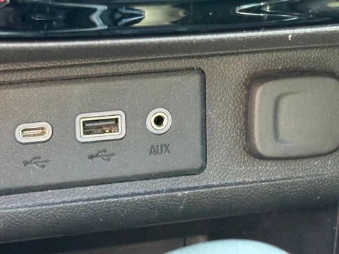 Used 2023 Buick Encore GX Select w/ Experience Buick Package FWD image 18