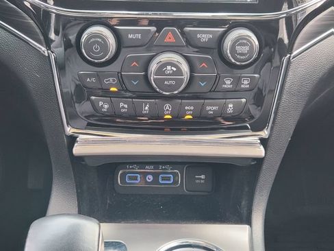 Certified 2021 Jeep Grand Cherokee Limited w/ Quick Order Package 28K 80th AWD/4WD image 16