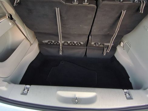 Used 2023 Chrysler Pacifica Touring-L FWD image 23