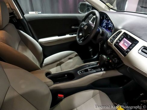 Used 2021 Honda HR-V LX image 27