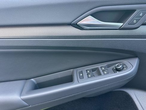 New 2026 Volkswagen GTI SE FWD image 10