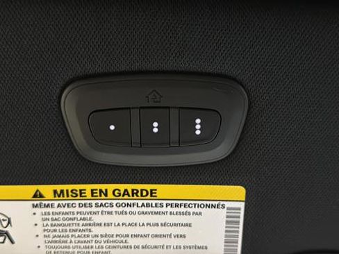 New 2026 Chrysler Pacifica Select image 40