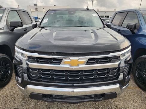 Used 2023 Chevrolet Silverado 1500 LT image 2