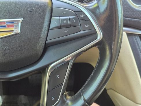 Used 2019 Cadillac XT5 Luxury FWD image 13