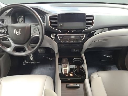Certified 2022 Honda Pilot Touring image 25