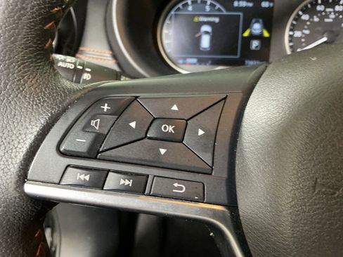 Used 2020 Nissan Kicks SR image 15