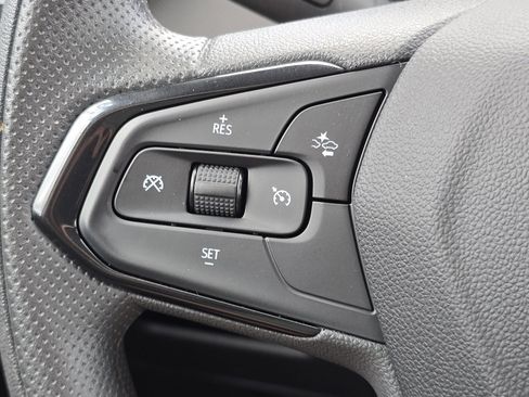 Used 2025 Chevrolet TrailBlazer LT AWD/4WD image 11