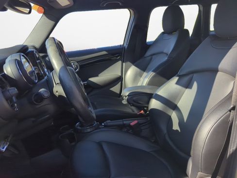 Used 2017 MINI Cooper S image 9