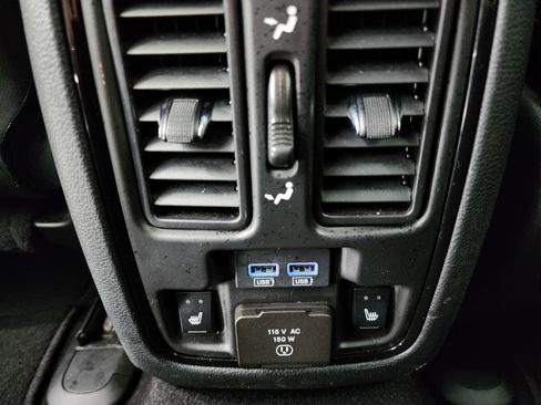 Used 2024 Dodge Durango GT image 39