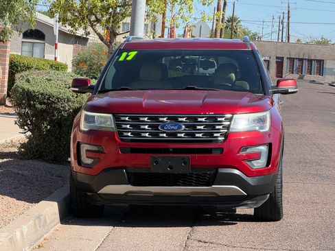Used 2017 Ford Explorer Limited image 2
