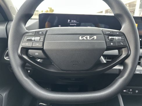 Certified 2025 Kia K4 LXS image 11
