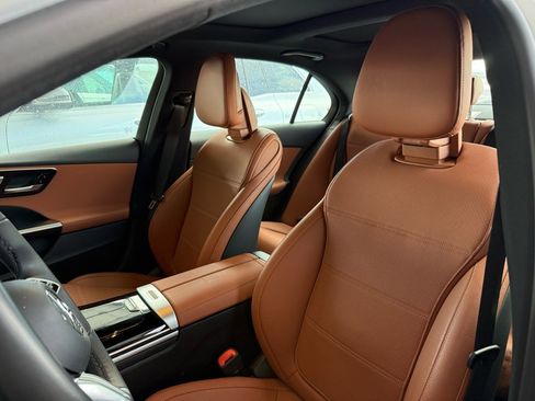 Certified 2025 Mercedes-Benz C 300 4MATIC Sedan image 3