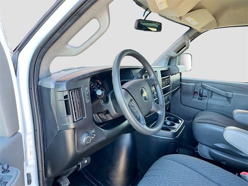 Used 2022 Chevrolet Express 2500 w/ Driver Convenience Package image 9